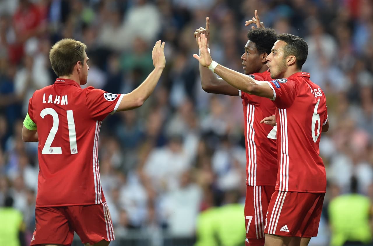 Era el partido soñado para los hinchas de Bayern Munich con su equipo ganando de visitante tras la derrota en casa.