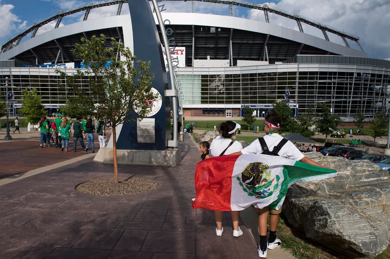 La afluencia de mexicanos es mucho mayor que la de otros fanáticos de otras selecciones, excepto la del Team USA.