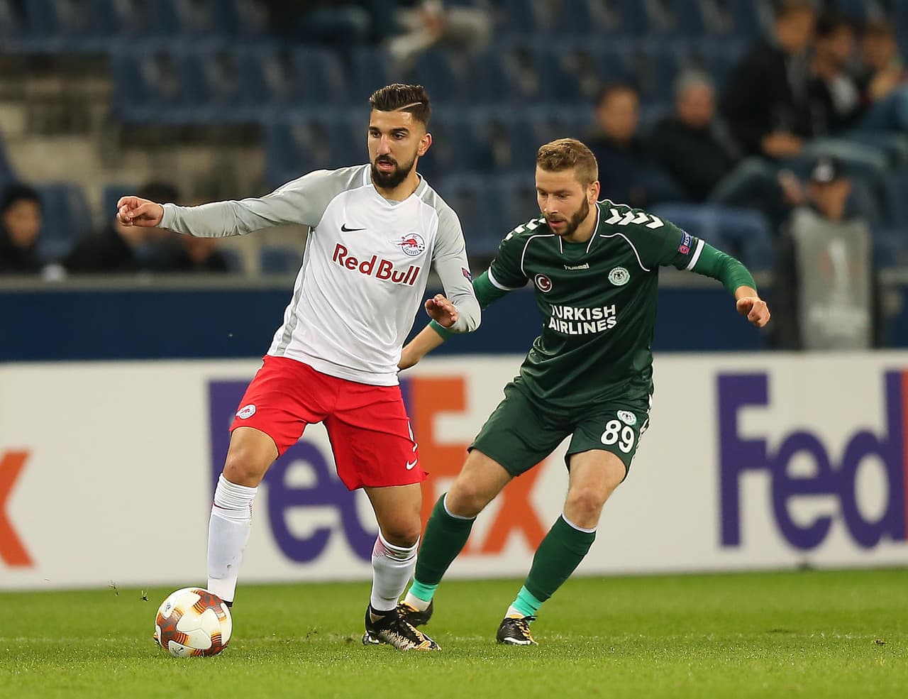 Salzburgo 0-0 Konyaspor: de haber ganado, el equipo de Austria hubiese dado un paso enorme a la clasificació a la siguiente ronda en el Grupo I, siendo líderes en este momento con 8 puntos.
