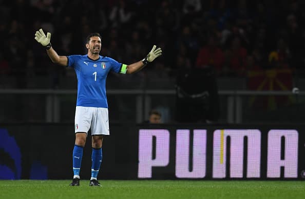 TURIN, ITALY - OCTOBER 06: Gianluigi Buffon of Italy in action during the FIFA 2018 World Cup Qualifier between Italy and FYR Macedonia at Stadio Olimpico on October 6, 2017 in Turin, Italy. (Photo by Claudio Villa/Getty Images)