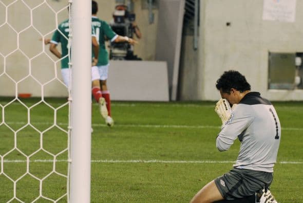 El arquero Ricardo Jerez tuvo una buena noche, le dio seguridad a su equipo y evitó un par de goles mexicanos, en las anotaciones no tuvo nada que hacer.