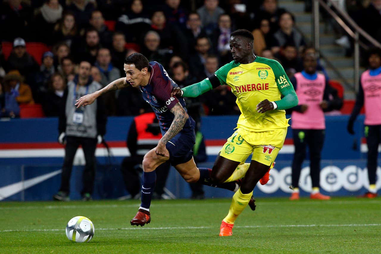 Ángel Di María, que ocupó el lugar de Mbappe, fue uno de los más diligentes en la cancha y junto a sus compañeros buscó con insisntencia el arco.