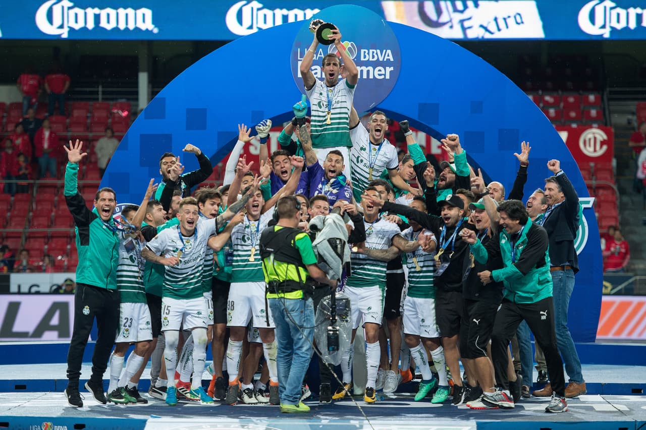 <b>Temporada 2007-2008</b>
<br>Santos campeón con 69 puntos