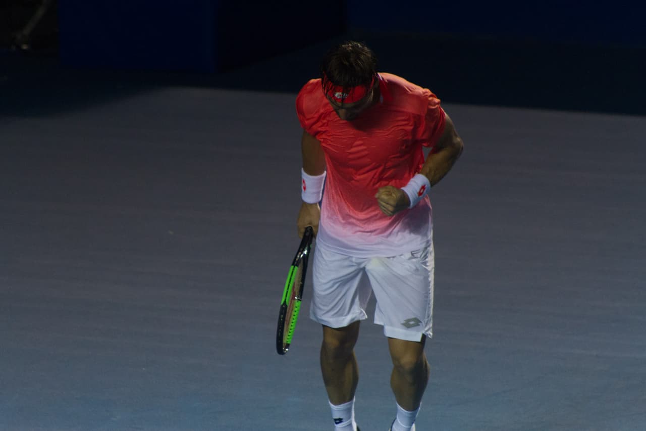 Y fue ahí que, redoblando esfuerzos, Ferrer sobrevivió y venció 7-5 en el tie break para superar en dos sets a su rival. Ahora piensa en Alexander Zverev, su siguiente gran obstáculo.
