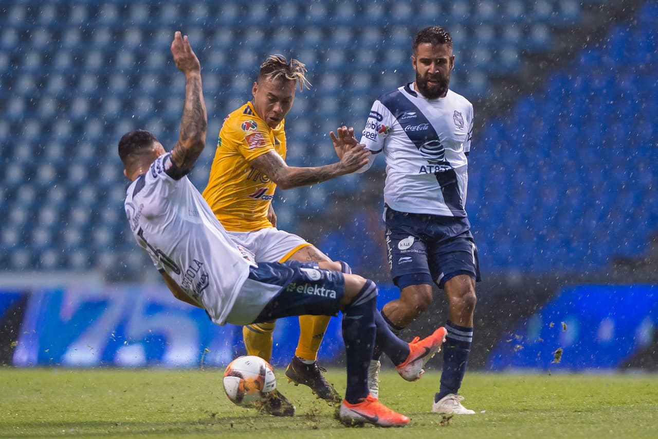 Puebla rescata un punto tras empatar 1-1 ante Tigres y se mantiene en zona de Liguilla.
