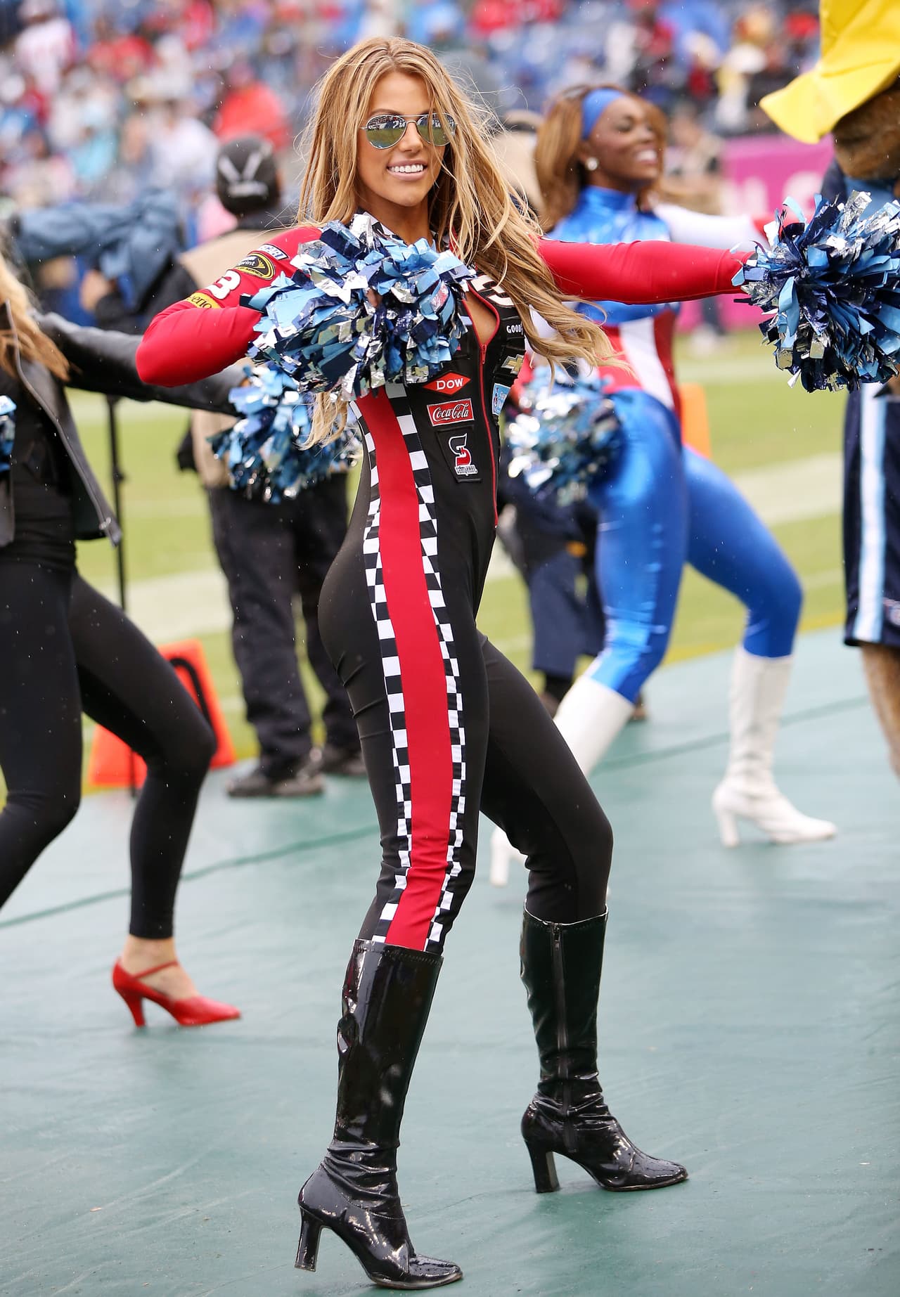 No todo es terror en Halloween, las porristas de la NFL mostraron su lado sexy con estos disfraces, unos coquetos, otros muy HOT, tú decides.