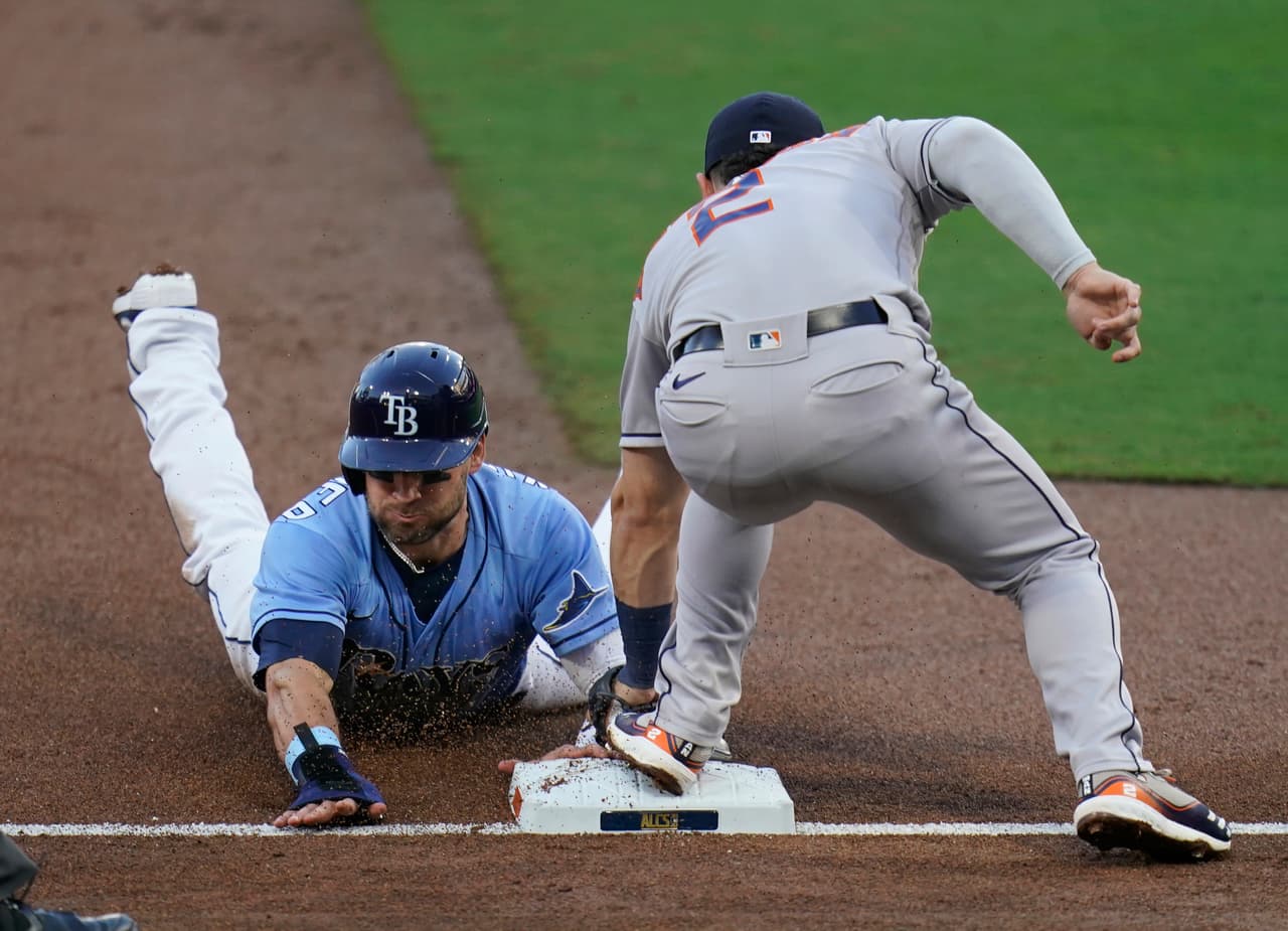 En dos entradas seguidas, los Rays consiguen la voltereta sobre los Astros y aseguran la victoria en el juego 1.