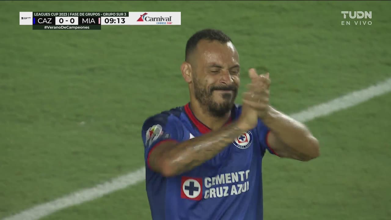 ¡Ya se cantaba el gol! Cruz Azul falló otro intento de gol