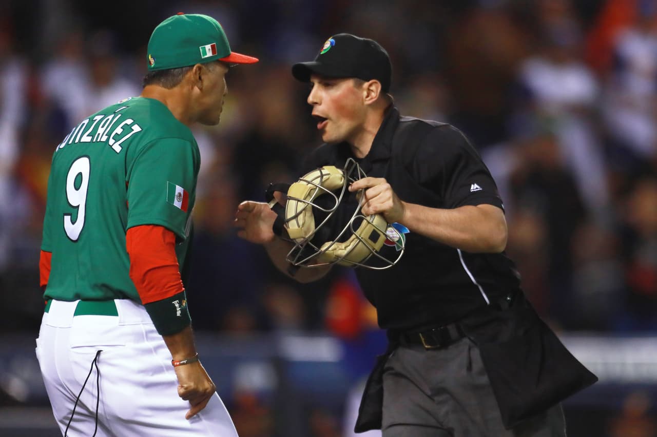 México ganó su primer juego de tres y terminó con registro de 1-2, mismo que Italia y Venezuela, pero éstos dos últimos avanzaron por mejor diferencia de carreras anotadas y aceptadas, según publicó el sitio oficial de la competición en internet.