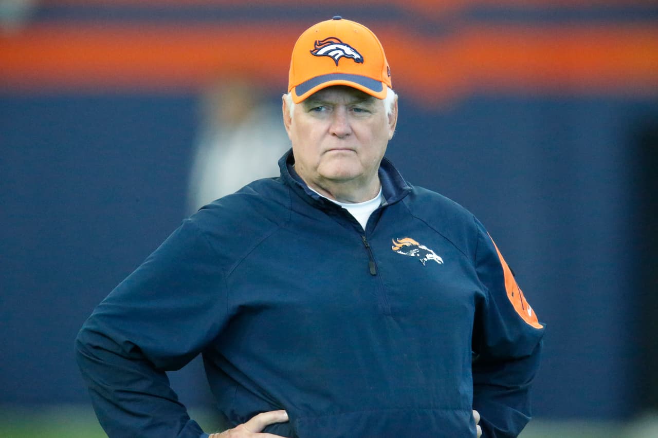 WADE PHILLIPS Coordinador Defensivo. Es hijo de otra leyenda de este deporte, el inolvidable coach "Bum" Phillips de los Houston Oilers en los setenta. Desde entonces Wade trabajó con su padre.