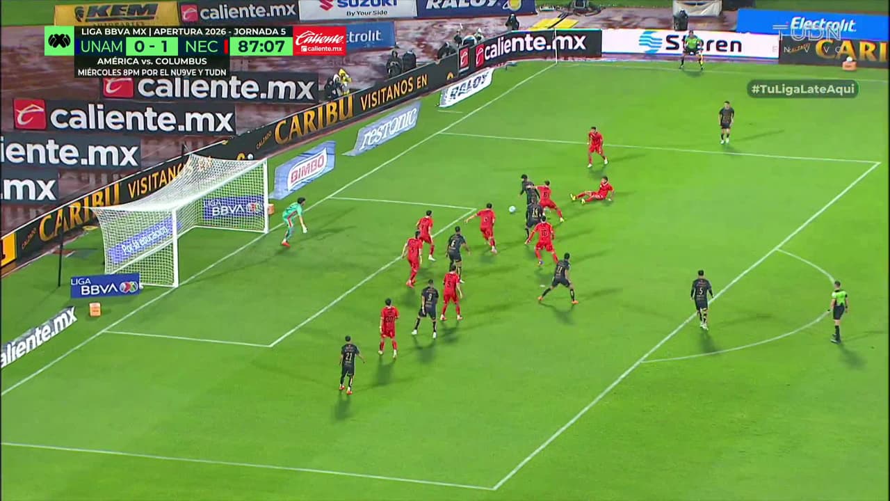 ¡GOL!  anota para Pumas UNAM. Luciano Herrera