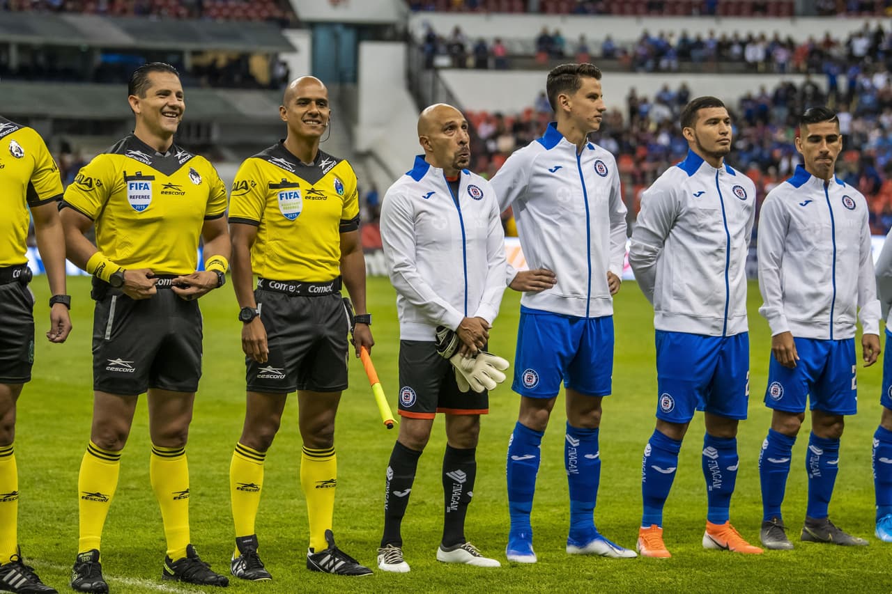 La ceremonia del protocolo previo al juego