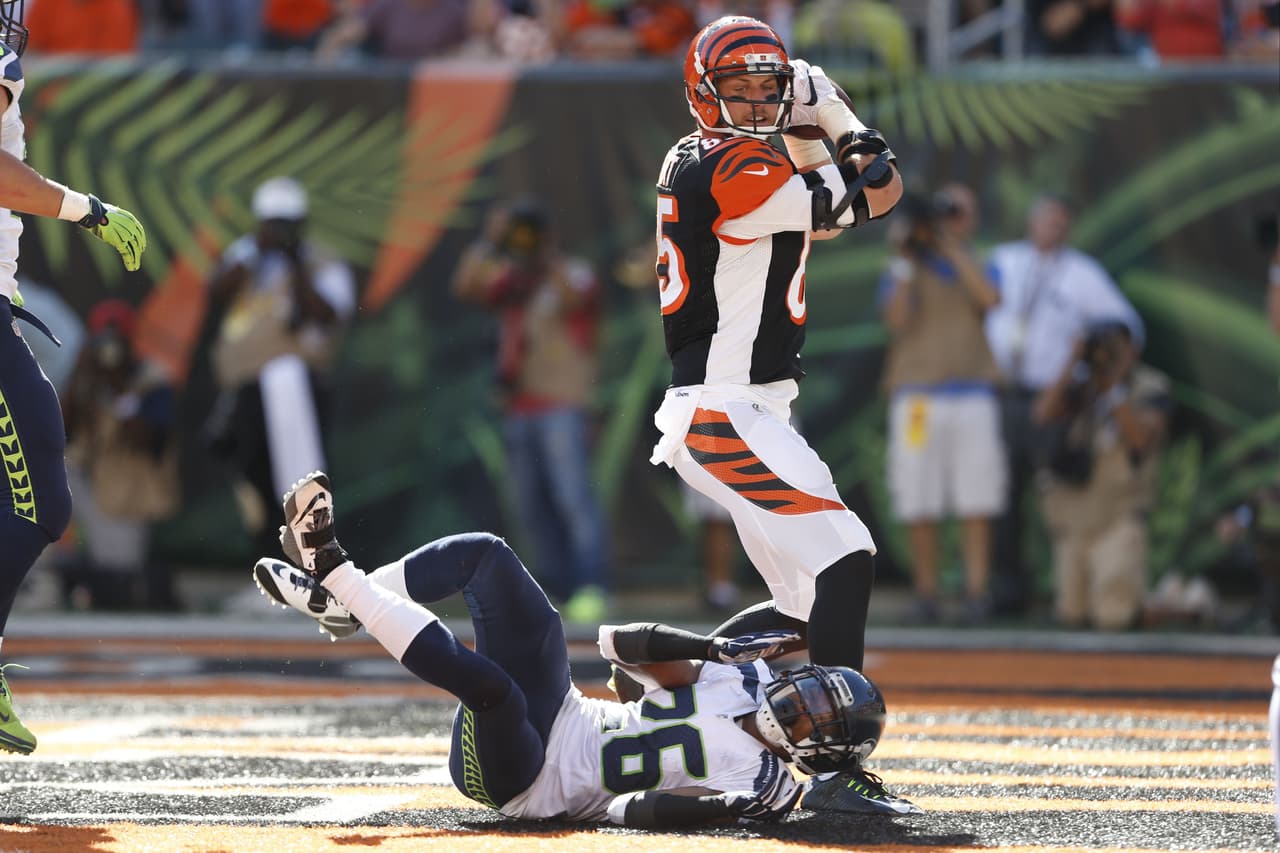 Checa las mejores tomas del duelo de la Semana 5 en que los Cincinnati Bengals derrotaron en tiempo extra a los Seattle Seahawks por 27-24.