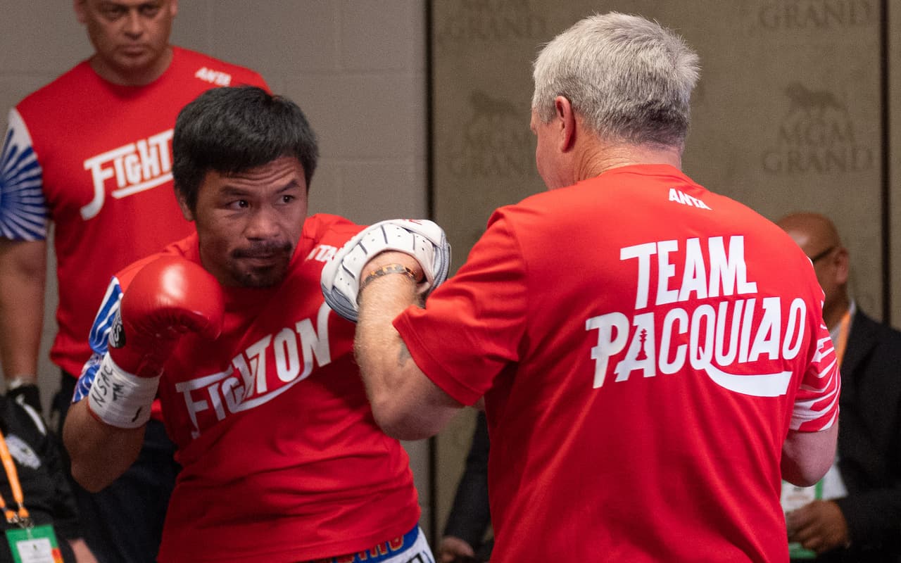 A sus 40 años, Pacquiao calló bocas con un tremendo despliegue de fortaleza y rapidez. Thurman cayó en el primer round y entregó su cetro wélter AMB al filipino.