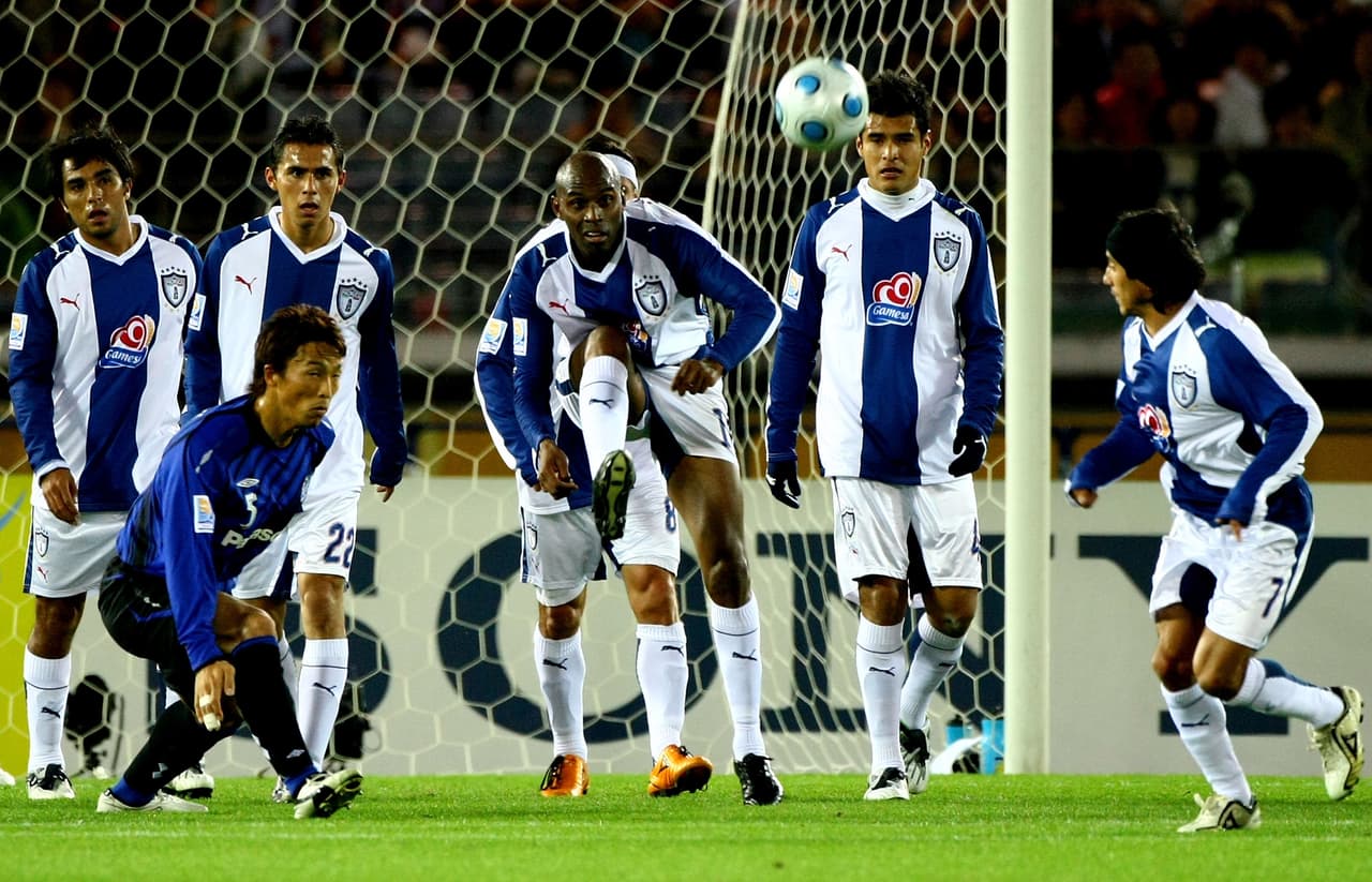 Dicho encuentro fue ante el Gamba Ozaka (Japón), equipo que se quedó con el triunfo por 1-0 y dejó a los Tuzos con las manos vacías.