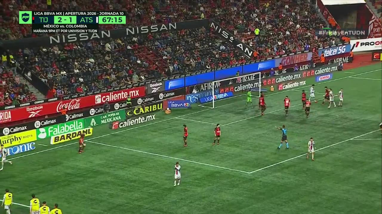 ¡TIRO ATAJADO! disparo por Ryan Mmaee.
