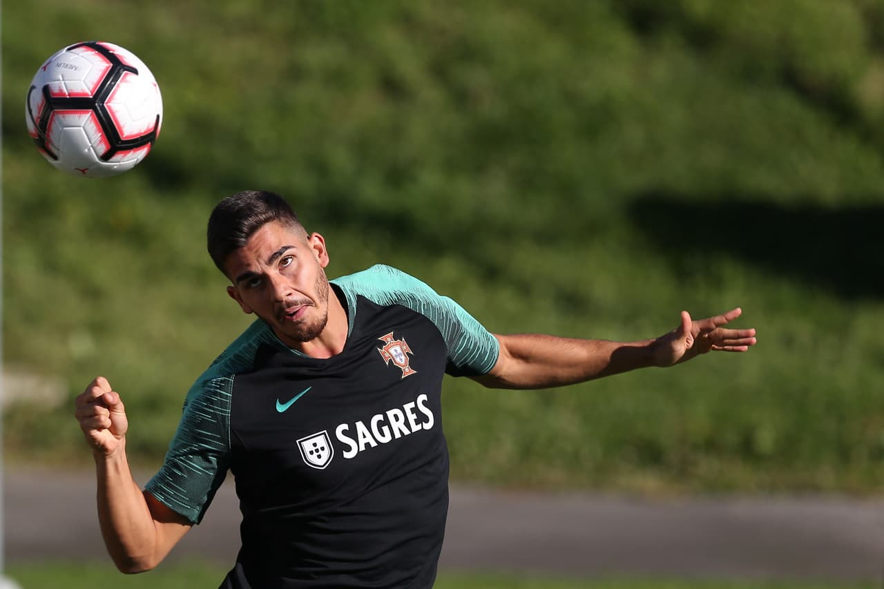 Sus rivales serán Polonia y Escocia (Amistoso).
<b>André Silva, </b>que anda en buen momento con Sevilla, será la referencia ante la ausencia de Cristiano Ronaldo.