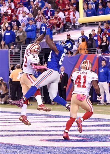 Gran duelo de Domingo por la Noche entre los San Francisco 49ers y los New York Giants. Checa las mejores tomas del triunfo de los Giants.