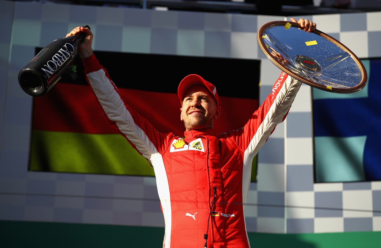 Vettel aplacó a Hamilton y se llevó el Gran Premio de Australia