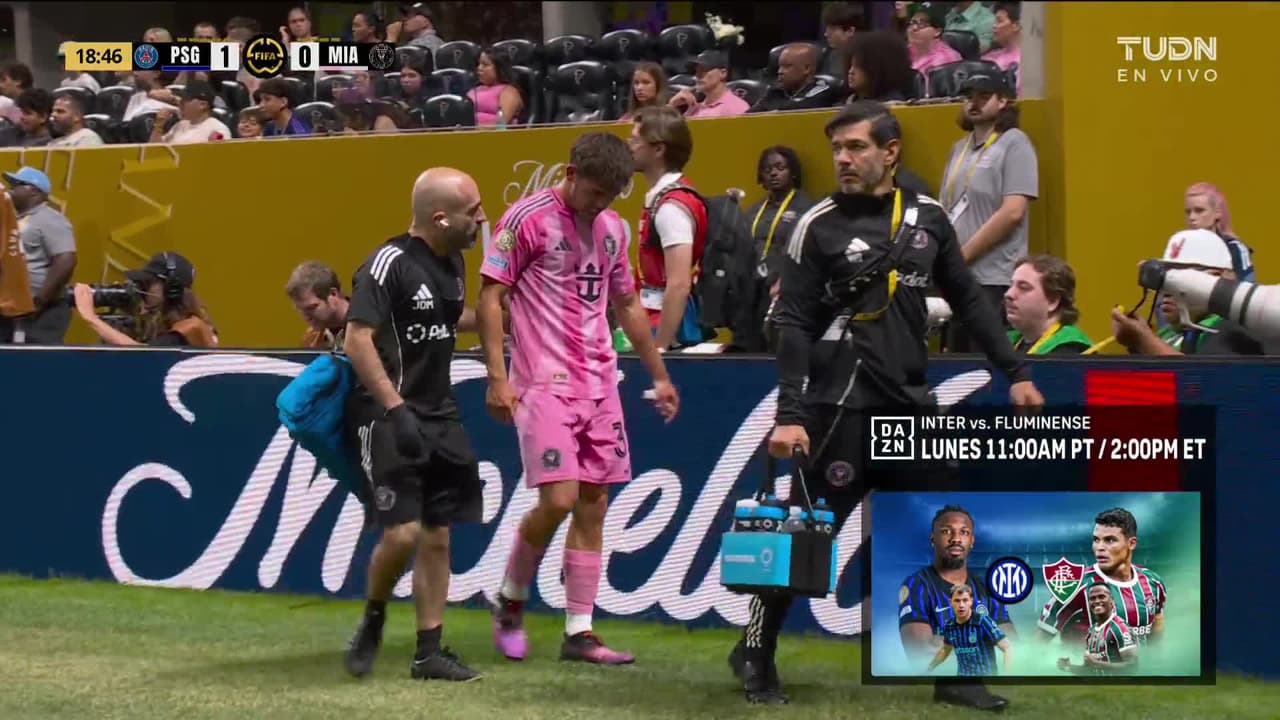 ¡Bájale dos rayitas! Ni dos minutos en la cancha y a Aviles ya le sacaron amarilla