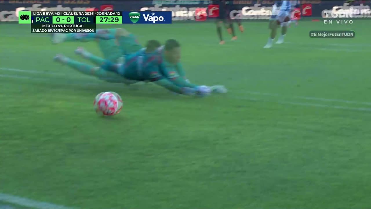 ¡Se vuelve a salvar el Toluca! Domínguez dispara cruzado por un costado