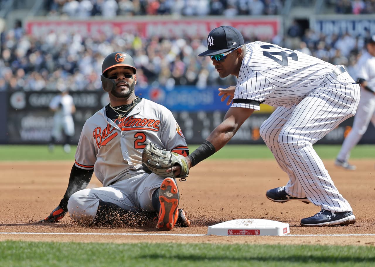 New York Yankees se impusieron 7-2 contra Baltimore Orioles en el arranque de la temporada, en un Yankee Stadium que tuvo la visita del panameño Mariano Rivera en la fiesta del triunfo.