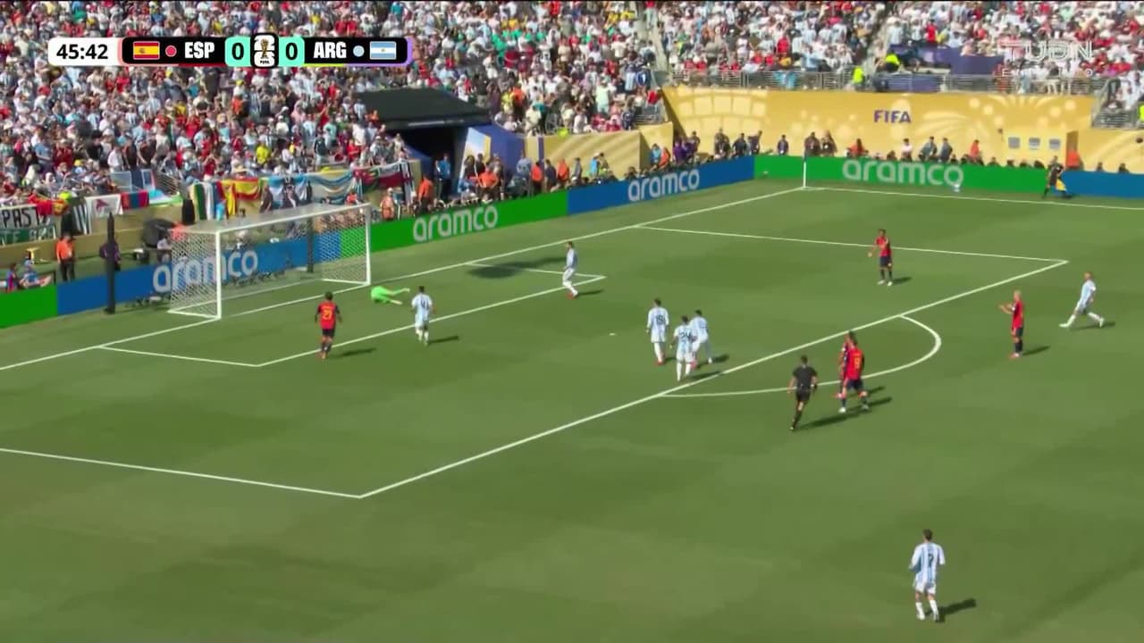 ¡Un error garrafal de Argentina casi cuesta el primero de España!