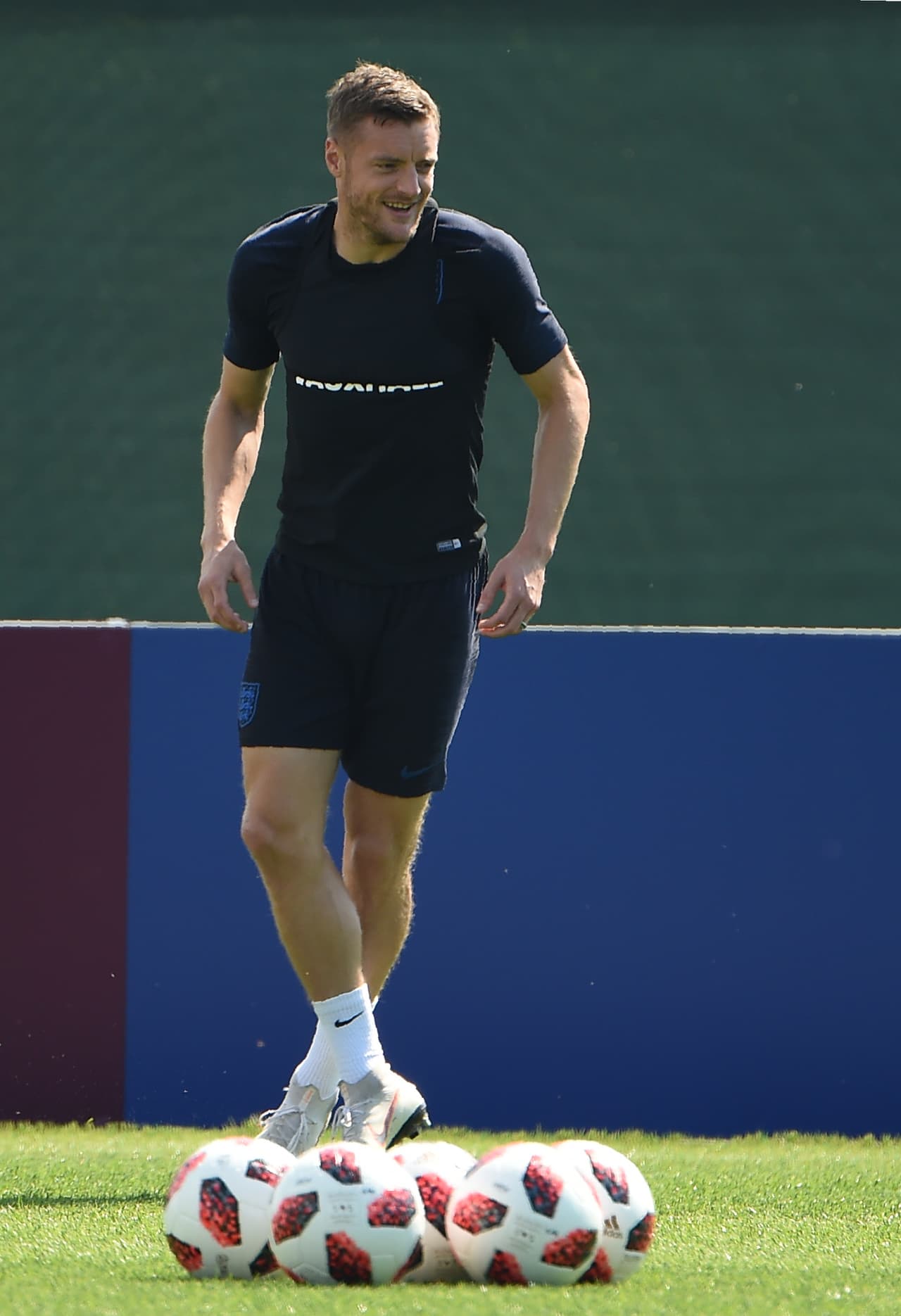 El del Leicester City llegó como uno de los más experimentados de Inglaterra y ocuparía el lugar de Harry Kane, quien tendría descanso como en la fase de grupos.