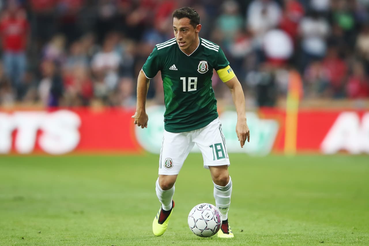 <b>Rusia 2018</b>
<br>Con una camiseta totalmente verde, con dos tonos, uno más claro que el otro, 
<b>México</b> intentará igualar o superar su mejor participación, llegando o pasando los cuartos de final. El ‘Tri’ comparte grupo con Alemania, Suecia y Corea del Sur. 
<br>