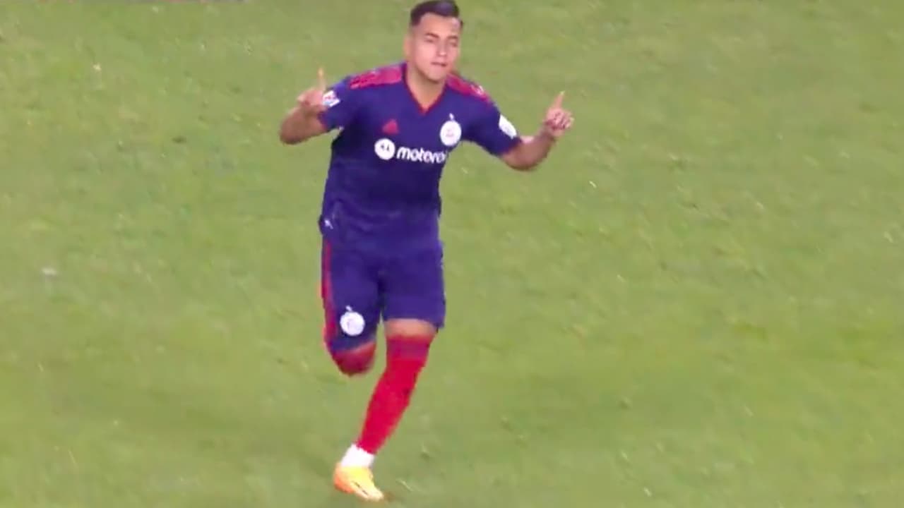 Jairo Torres entró al 70' para debutar en la MLS con Chicago Fire.