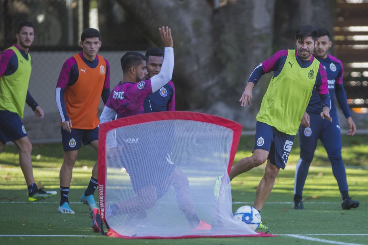 Chivas suspende entrenamientos por el coronavirus