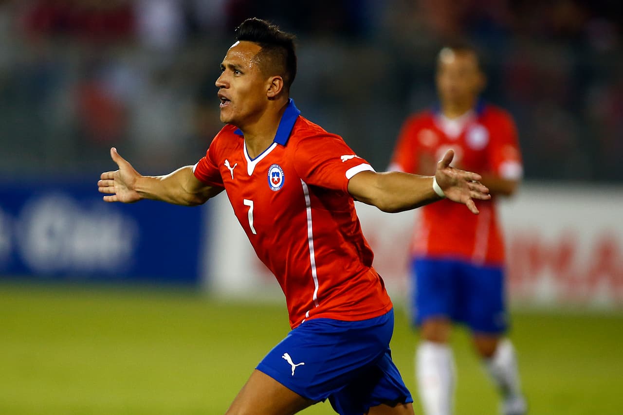 El primer chileno en la lista mundial ocupaba en febrero pasado el vigésimo cuarto puesto con casi 51 millones. Se trata de Alexis Sánchez.