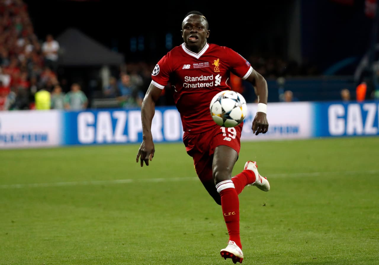 Es un amante de la comida, por lo que tiene su propio chef de ascendencia polaca, con el que lleva más de tres temporadas juntos.