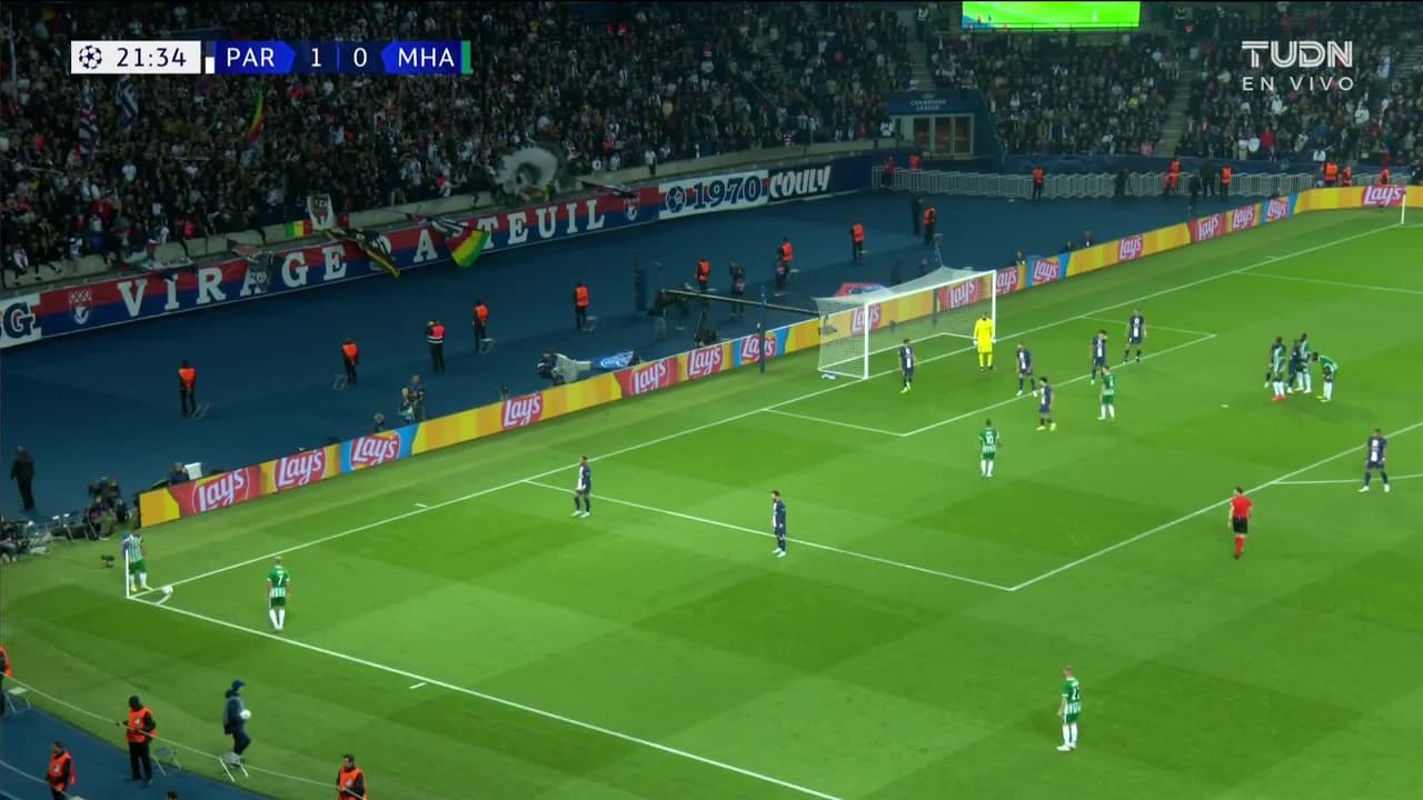 ¡TIRO ATAJADO! disparo por Mohammad Abu Fani.