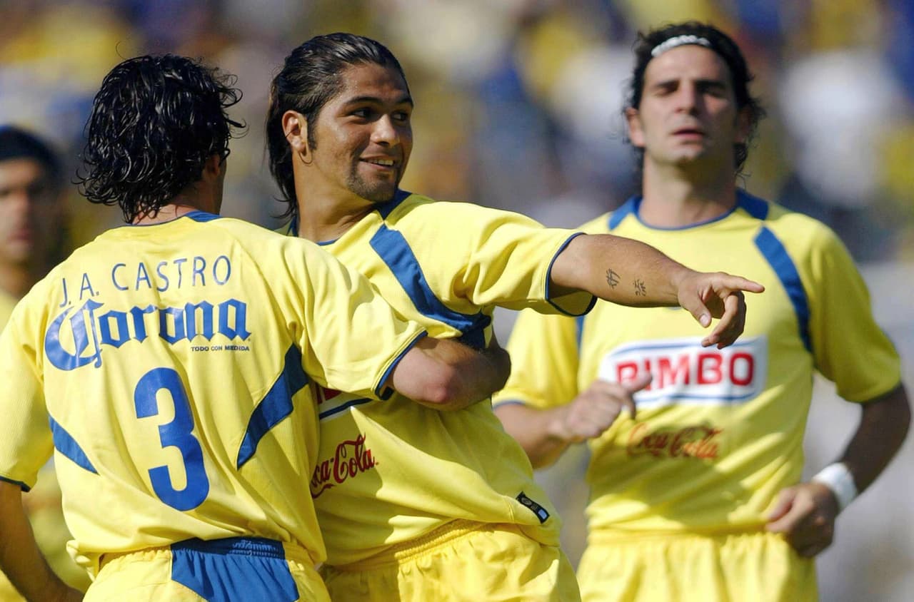 El América de Carrillo acabó tercero en el Clausura 2005, los emplumados en ese certamen acabaron terceros de la tabla general con 30 puntos y una sola derrota en las 17 fechas de la fase regular.