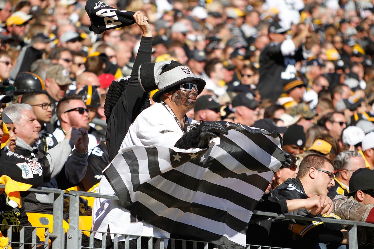 Los Steelers salieron avantes sin Roethlisberger ante los Oakland Raiders por 38-35. Checa lo mejor del partido.
