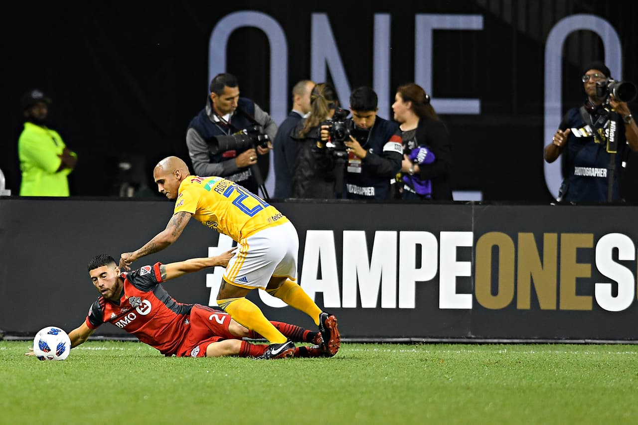 A los 87 minutos, por una mano en el área, se marcó un penalti a favor del Toronto FC. Lo cobró Lucas Janson de manera eficaz pero con el 3-1 quedaron las cifras decisivas para el título de Tigres.