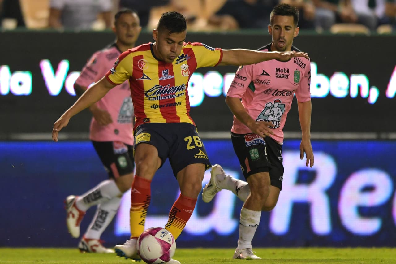 Para la segunda mitad el equipo visitante mostró más claridad en zona de ataque y lograron reflejarlo en la pizarra.