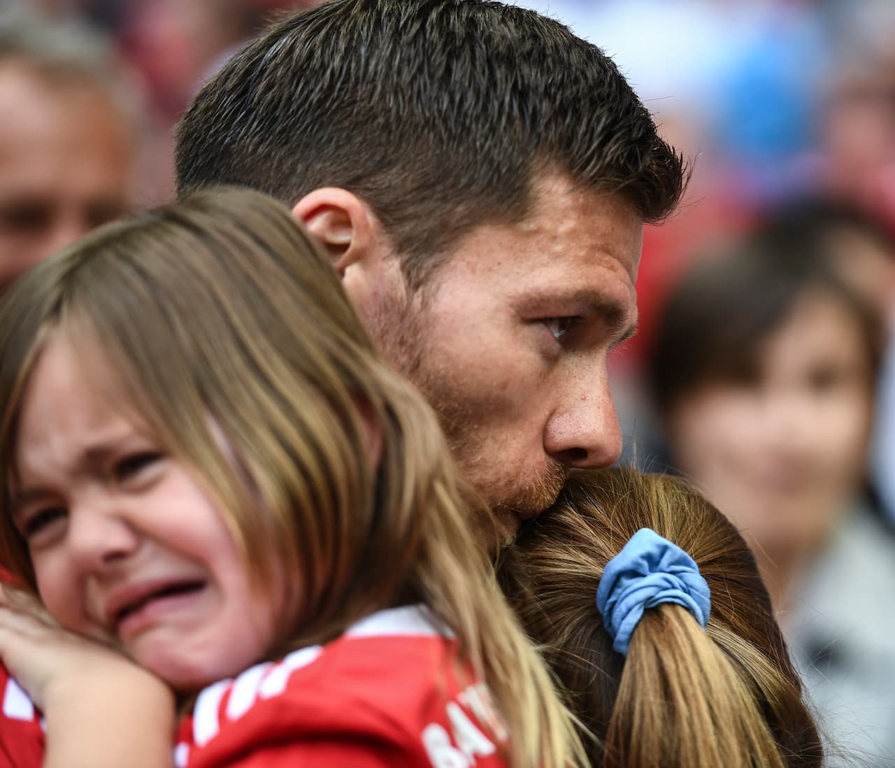 La hija de Alonso cayó en la nostalgia tras el retiro de su padre, un ícono y símbolo del fútbol actual.