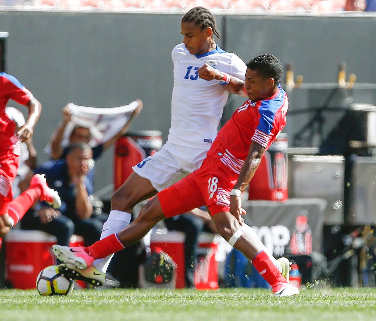 Con tres puntos y una diferencia de menos dos goles, Martinica tiene muy complicado colarse a los cuartos de final. Depende de los resultados de mañana en el Grupo C.