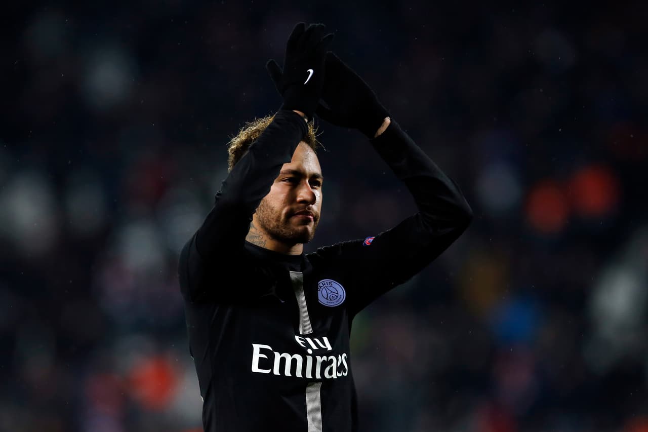 La sanción que recibió Neymar fue la suspensión de dos partidos, uno ante el Real Madrid y otro ante el Galatasaray.