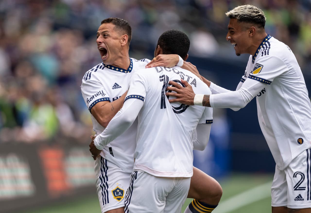 En Seattle, los Sounders cosecharon la primera victoria de la temporada, pese al buen partido de Javier Hernández y Douglas Costa para LA Galaxy.
<br>