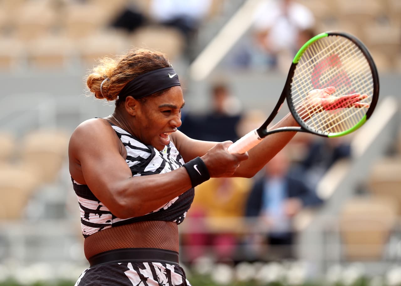 La estadounidense Serena Williams remontó 2-6, 6-1 y 6-0 ante la rusa Vitalia Diatchenko, para acceder a la segunda ronda de Roland Garros, donde aspira a sumar, a sus 37 años, su vigesimocuarto Grand Slam.