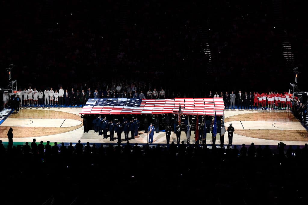 Este era el inmejorable y fantástico entornno previo al National Championship Game entre los Virginia Cavaliers y los Texas Tech Red Raiders en U.S. Bank Stadium en Minneapolis, Minnesota.