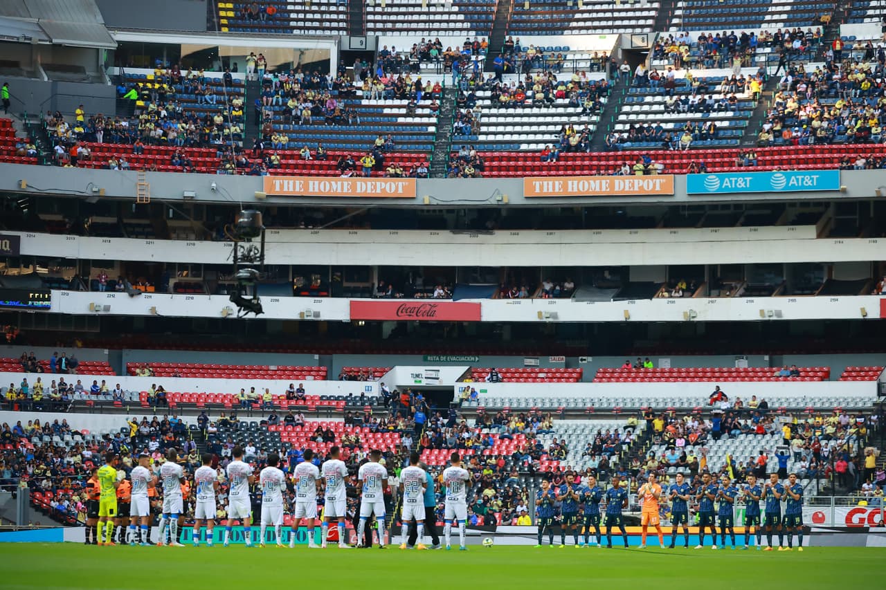 Hubo un minuto de silencio previo al América vs. Querétaro en honor a Pelé.