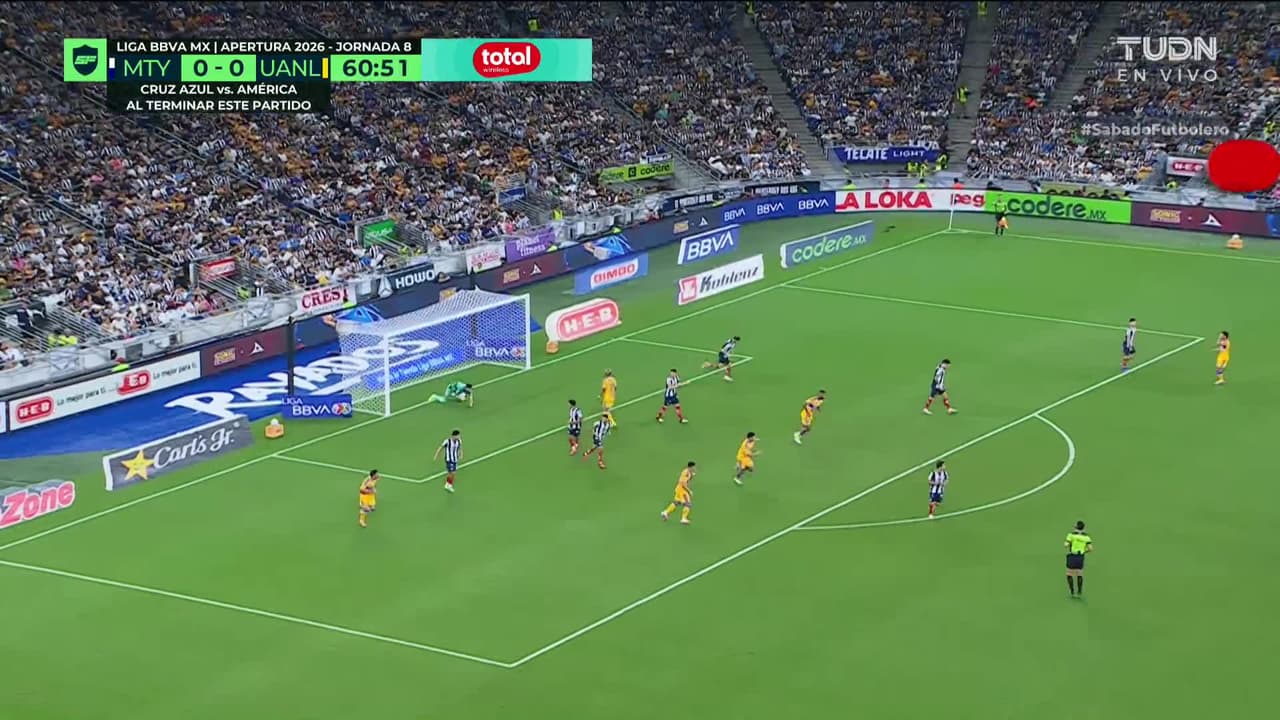 ¡TIRO ATAJADO! disparo por Alan Franco.