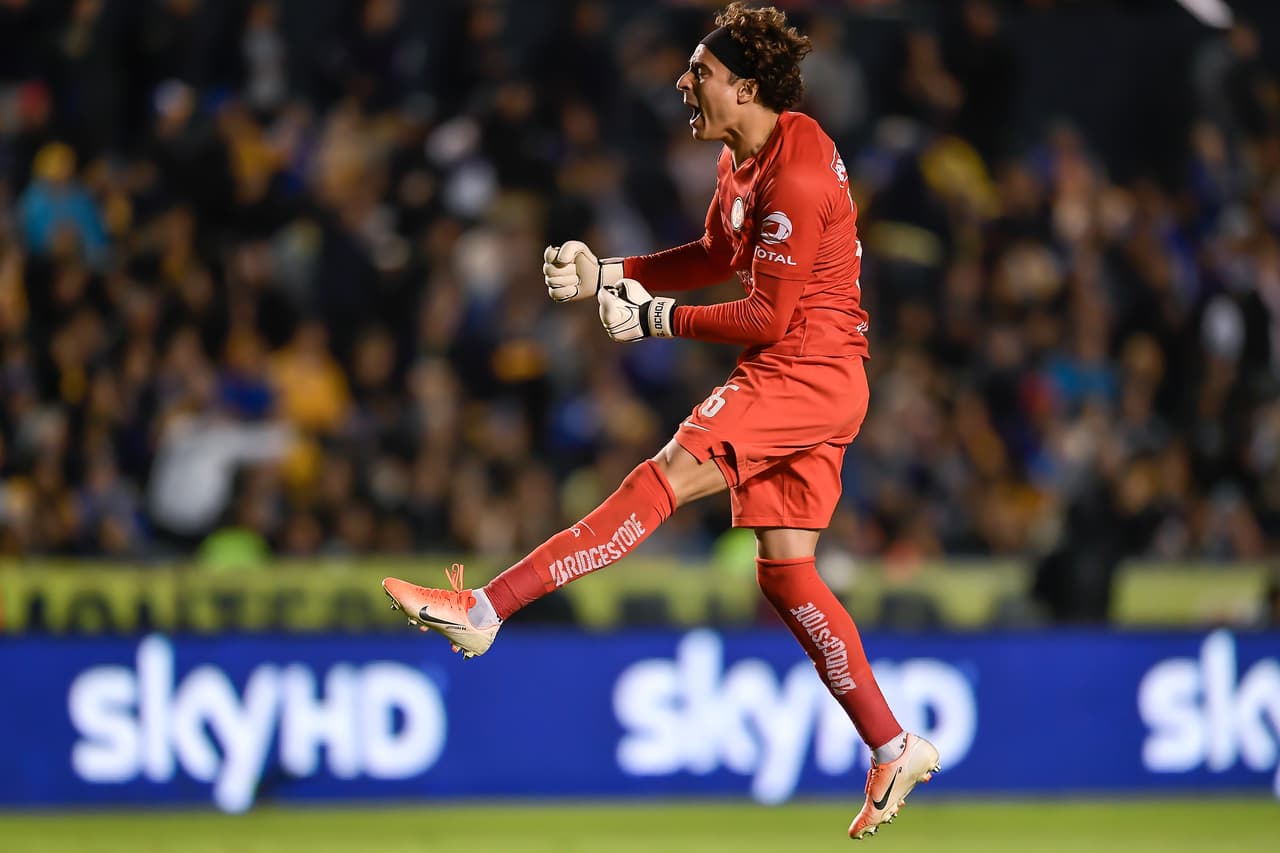 El procedente del Standard de Lieja, alineó 17 ocasiones.