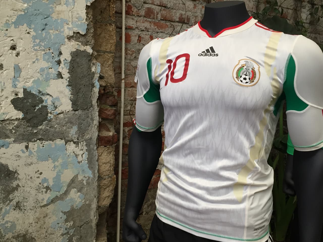 Fue una edición especial de las casacas que en 2010 usó la selección mexicana, aunque en realidad pocas veces salió a la luz.