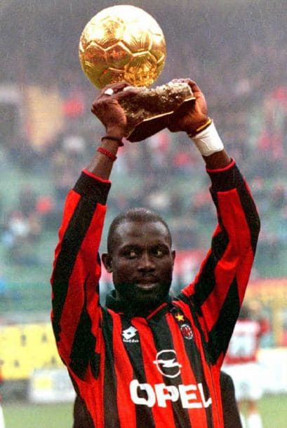 En segundo lugar tenemos al Milán de Italia con ocho Balones de Oro, estos han sido repartidos entre dos holandeses, 1 ucraniano, un brasileño, un italiano y un liberiano.