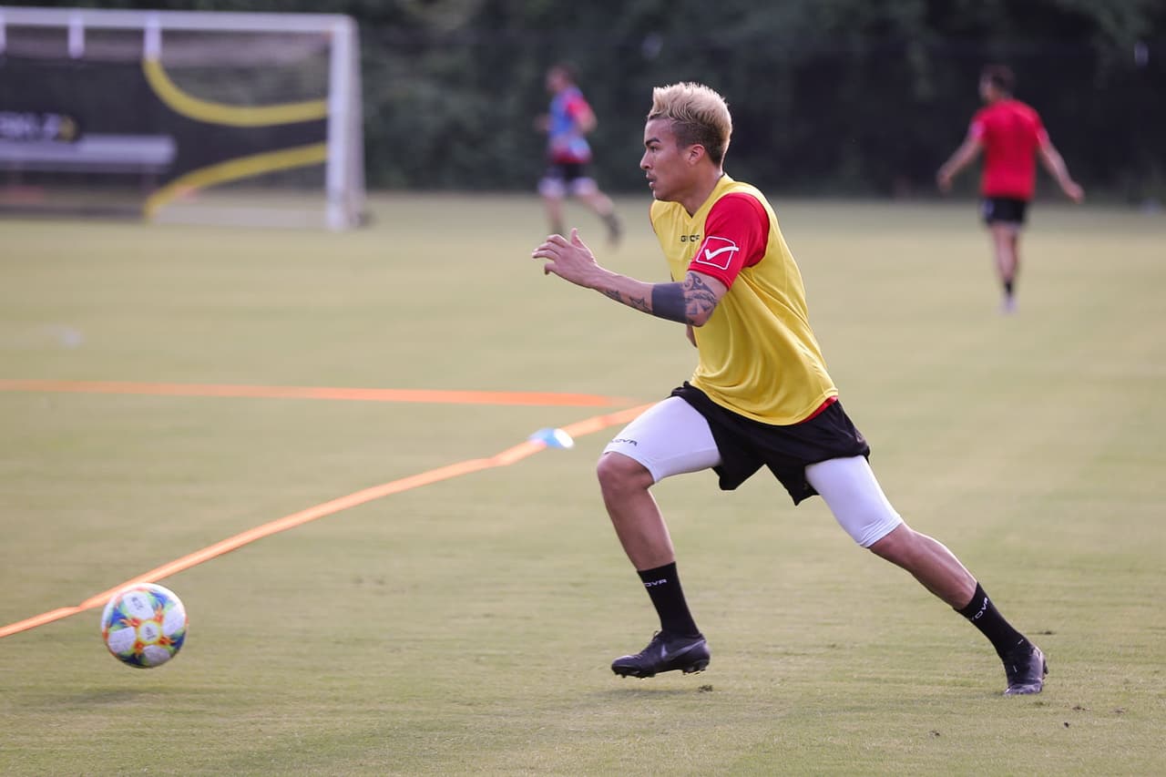 La Selección de Venezuela cerró su preparación de cara al duelo que sostendrá este miércoles en Mercedes-Benz Stadium en Atlanta ante México, en choque que le sirve de preparación a ambas selecciones para la Copa América y Copa Oro respectivamente. La 'Vinotinto' acude a este cotejo con sus grandes figuras como Salomón Rondón, Josef Martínez, Roberto Rosales y Tomás Rincón, bajo la guía del técnico Rafael Dudamel.